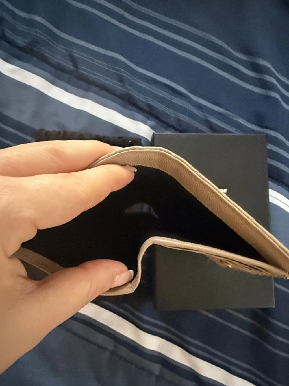 YSL Beige Quilted Wallet - Picture 5 of 8